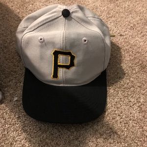 Pittsburgh Pirates baseball hat